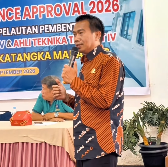Jemput Bola di SMK Pelayaran Katangka, KSOP Utama Makassar Terbitkan Puluhan Buku Pelaut On the Spot